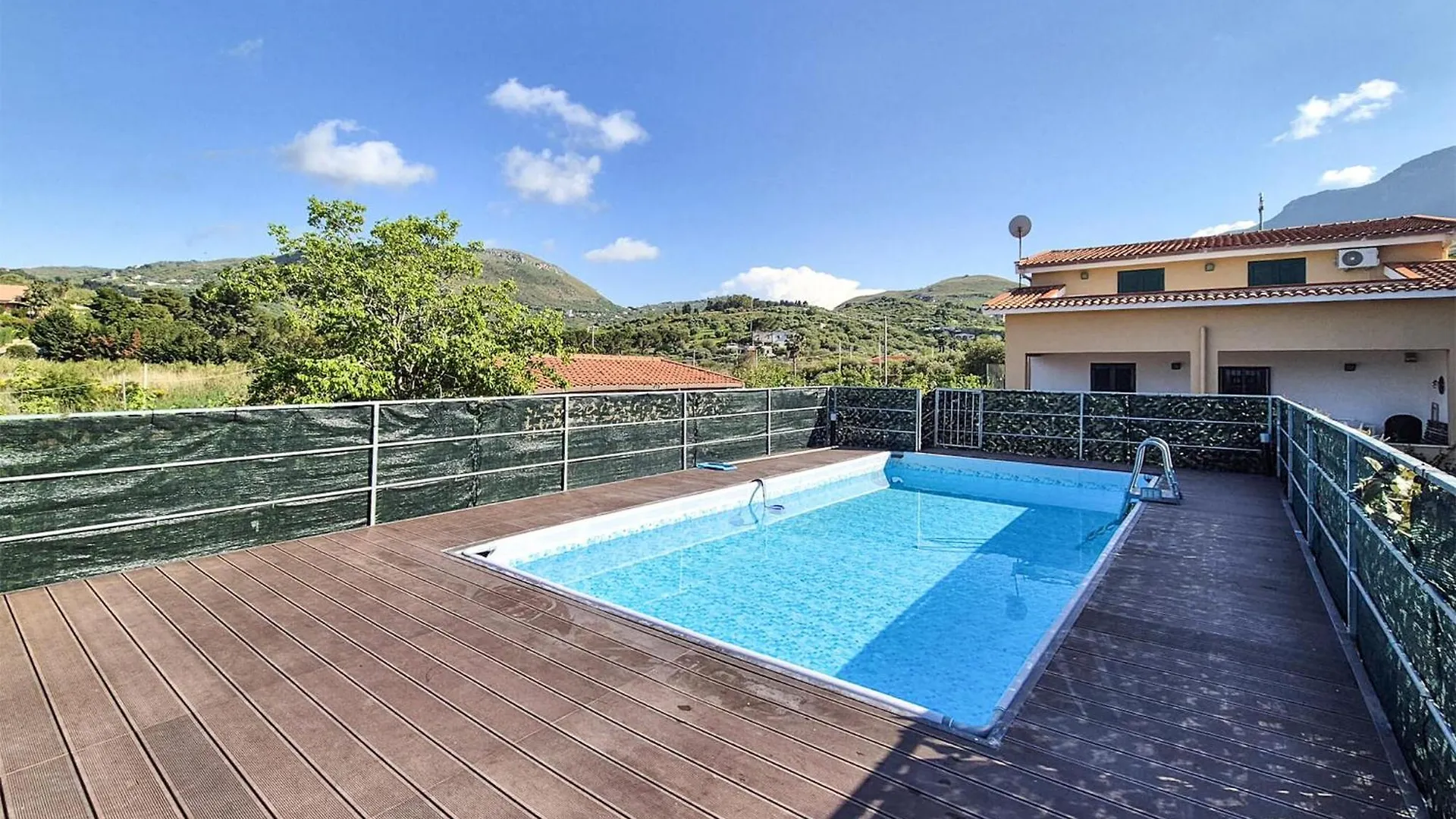 Vakantiehuis Beautiful Home In Trabia With Kitchen